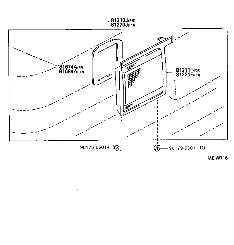 81555-95503 SOCKET & WIRE SUB-ASSY, REAR COMBINATION LAMP, RH product image